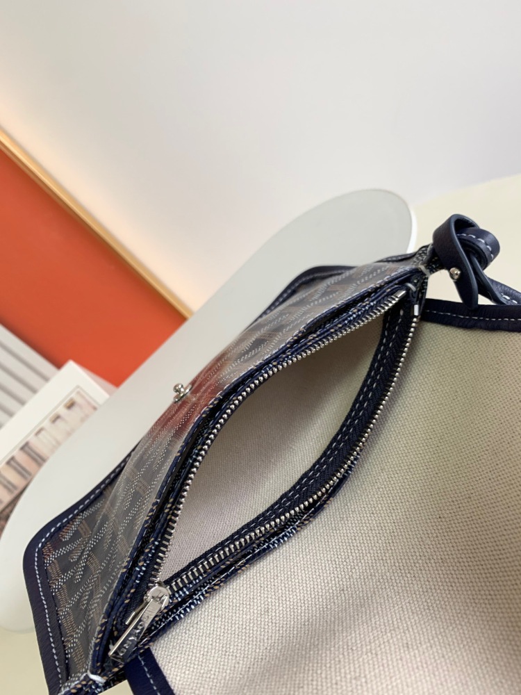 Goyard Plumet pocket wallet?