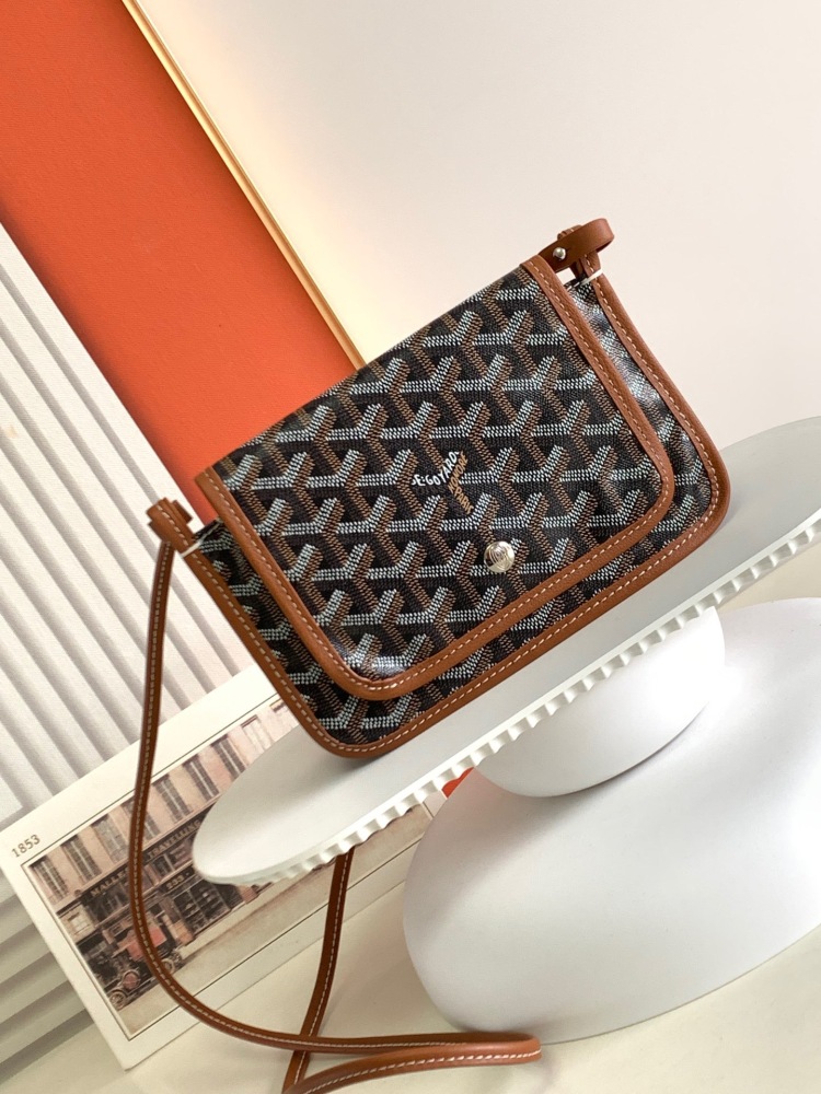 Goyard Plumet pocket wallet?