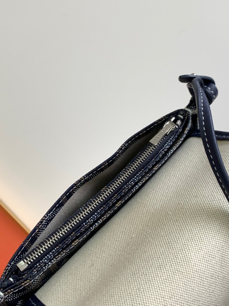 Goyard Plumet pocket wallet?