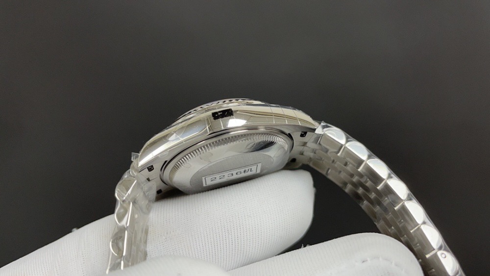 Rolex date-just 28mm