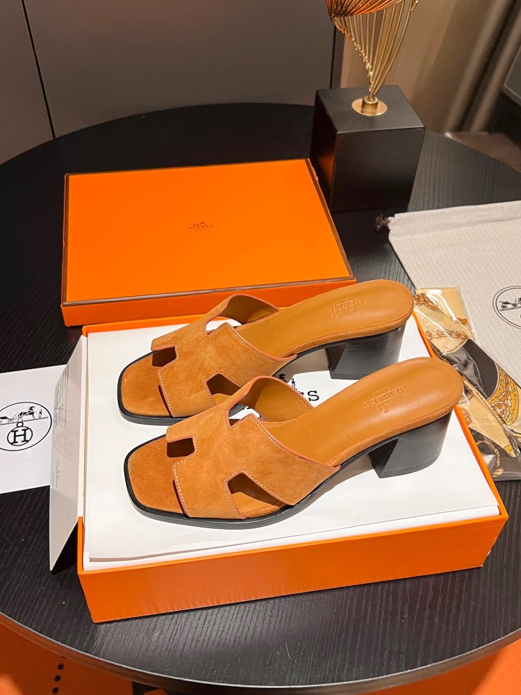 Hermes Chunky heel slippers