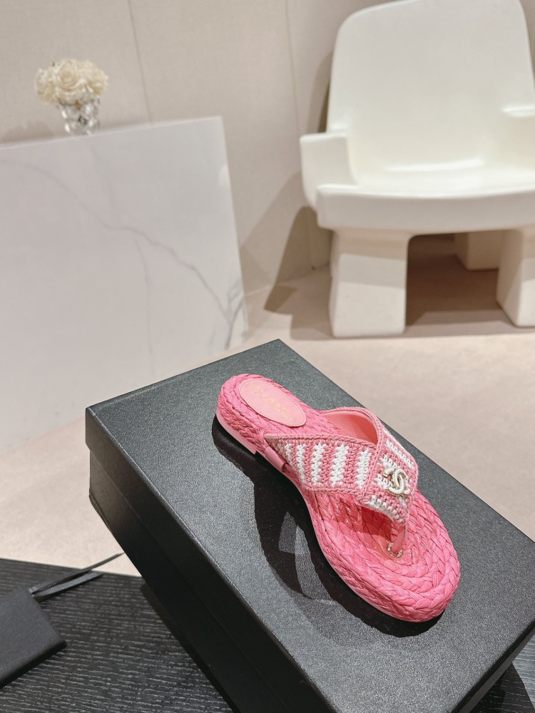 Chanel slipper