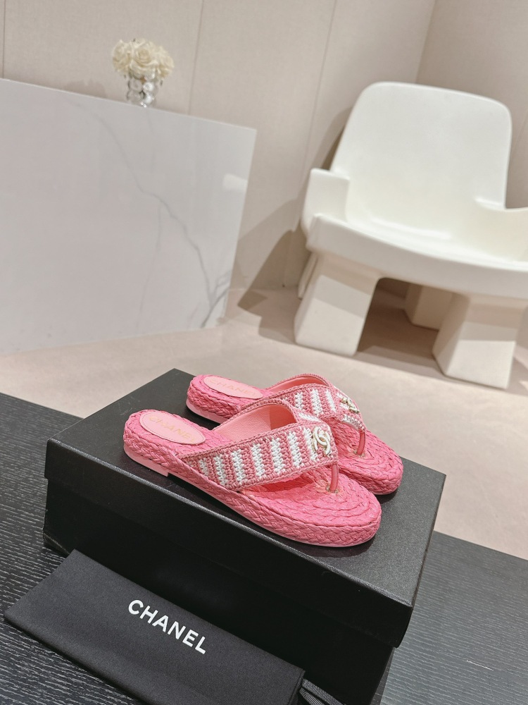 Chanel slipper