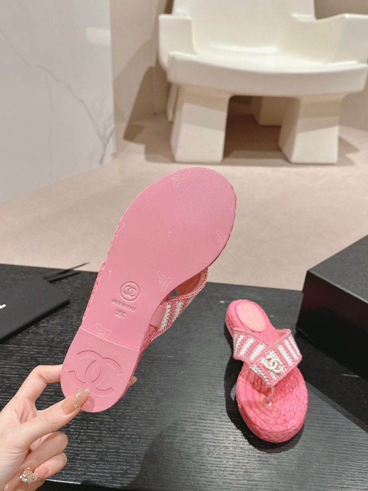 Chanel slipper