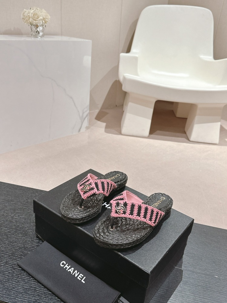 Chanel slipper