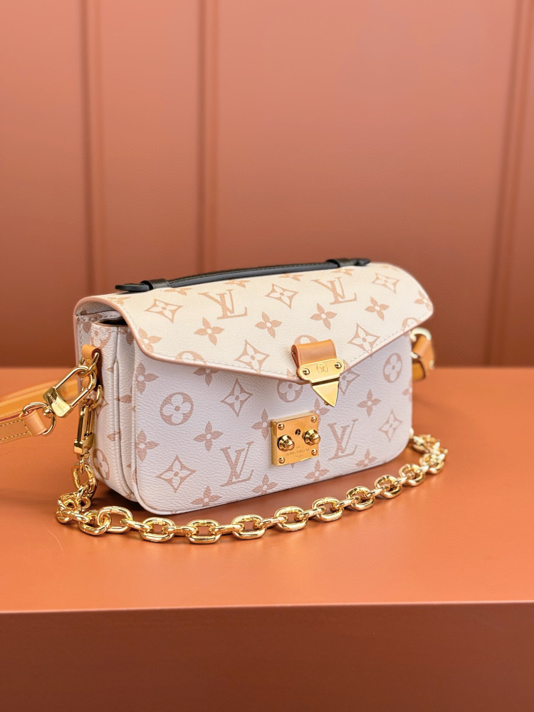 (MB) LV pochette metis east west