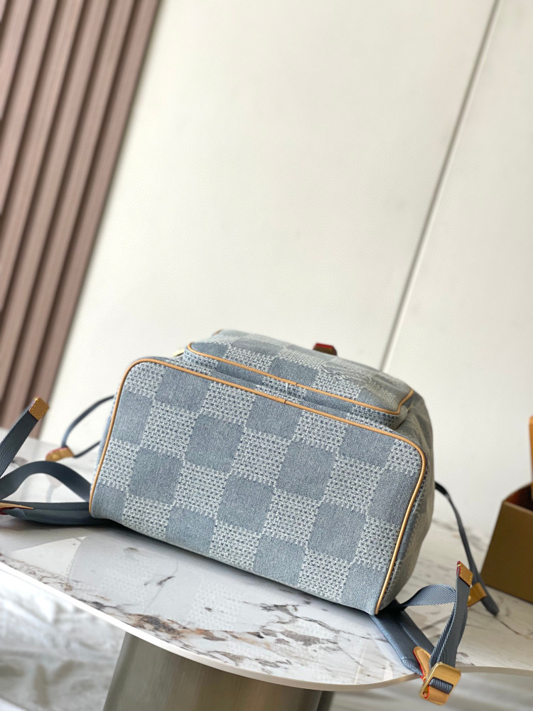 (MB) LV backpack