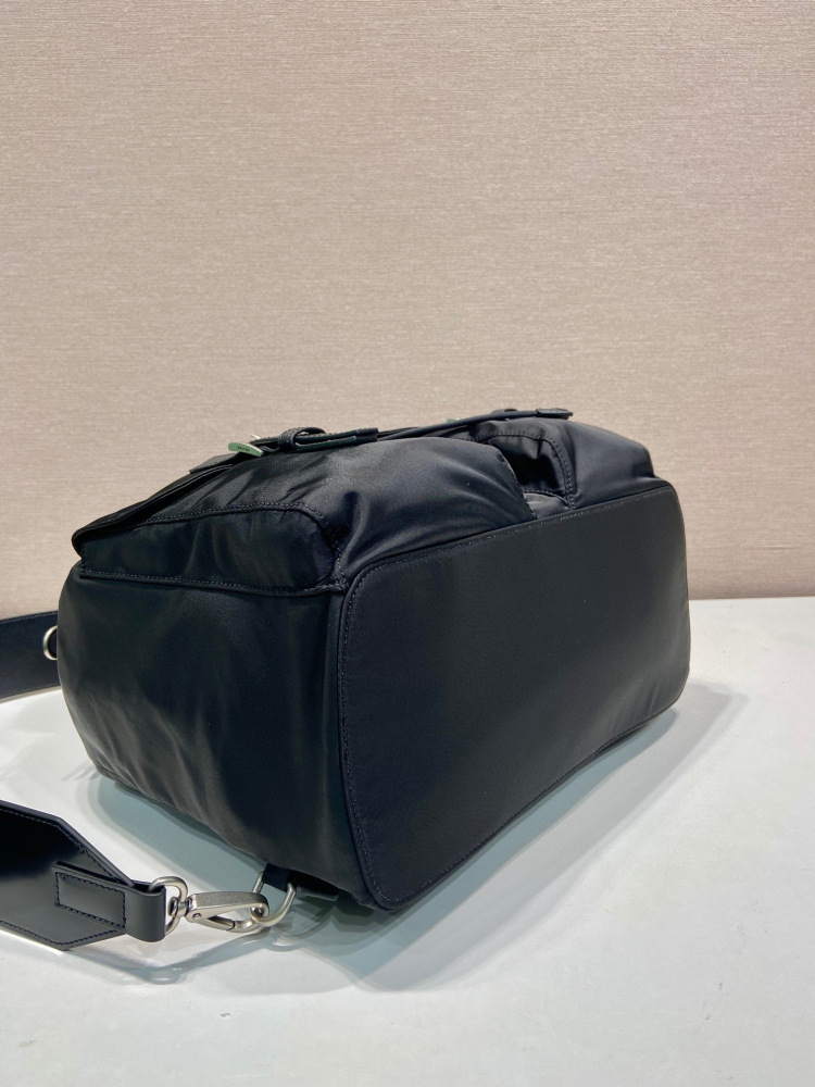 Pra*a backpack
