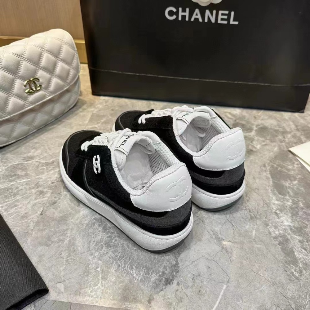 Chanel Sneaker