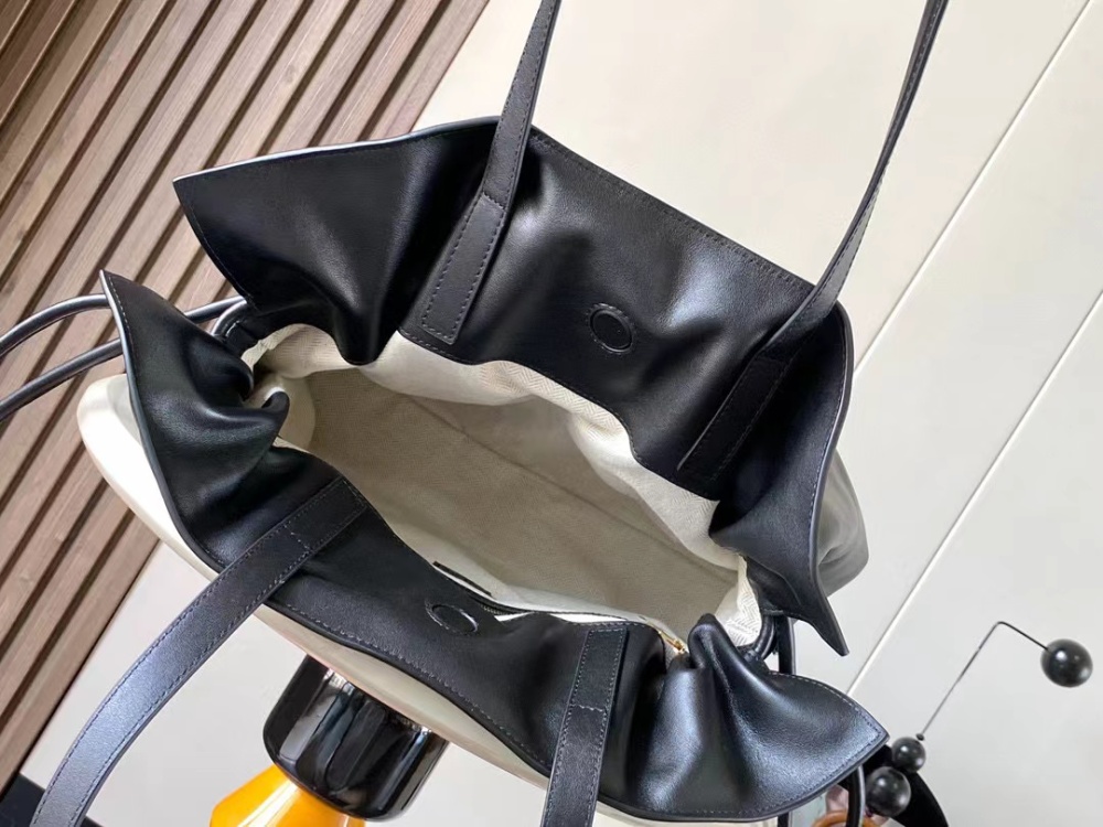 Loewe Flamenco(large)