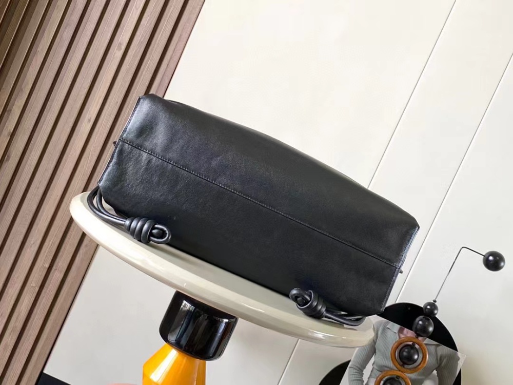 Loewe Flamenco(large)