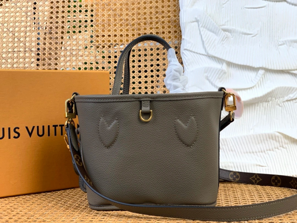 (MB) LV neverfull Inside out BB