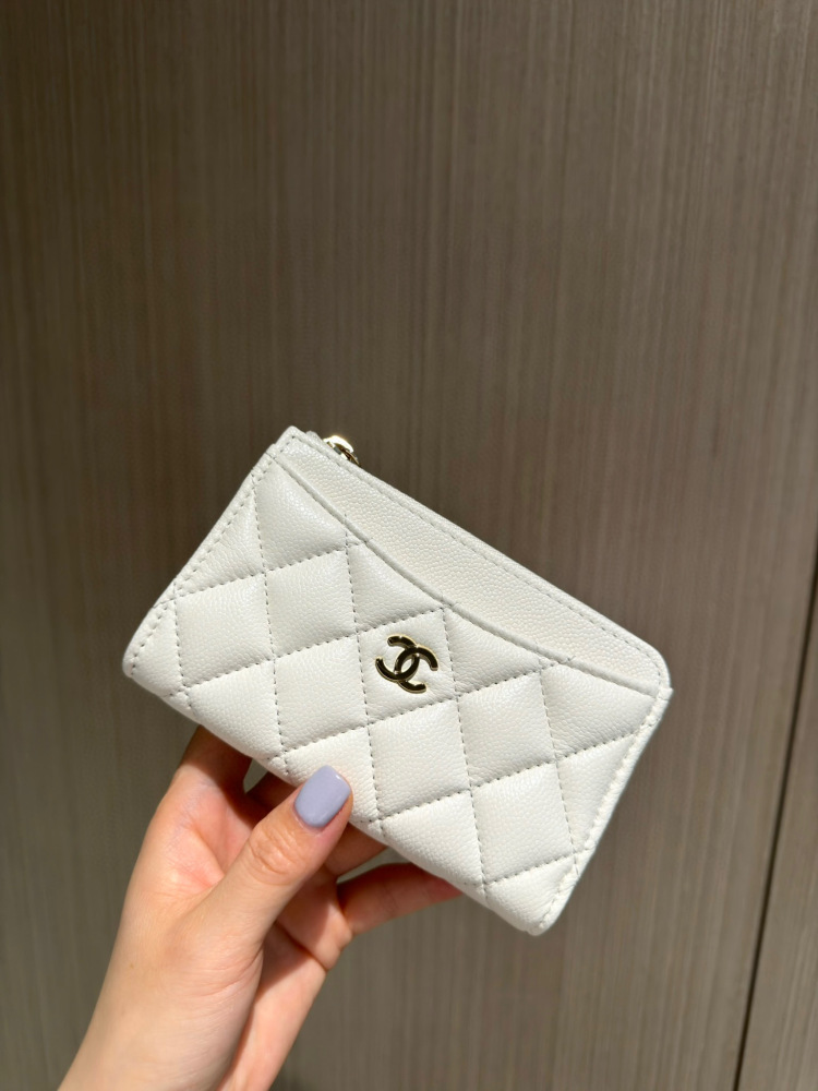 (cc) Chanel 24s card holder