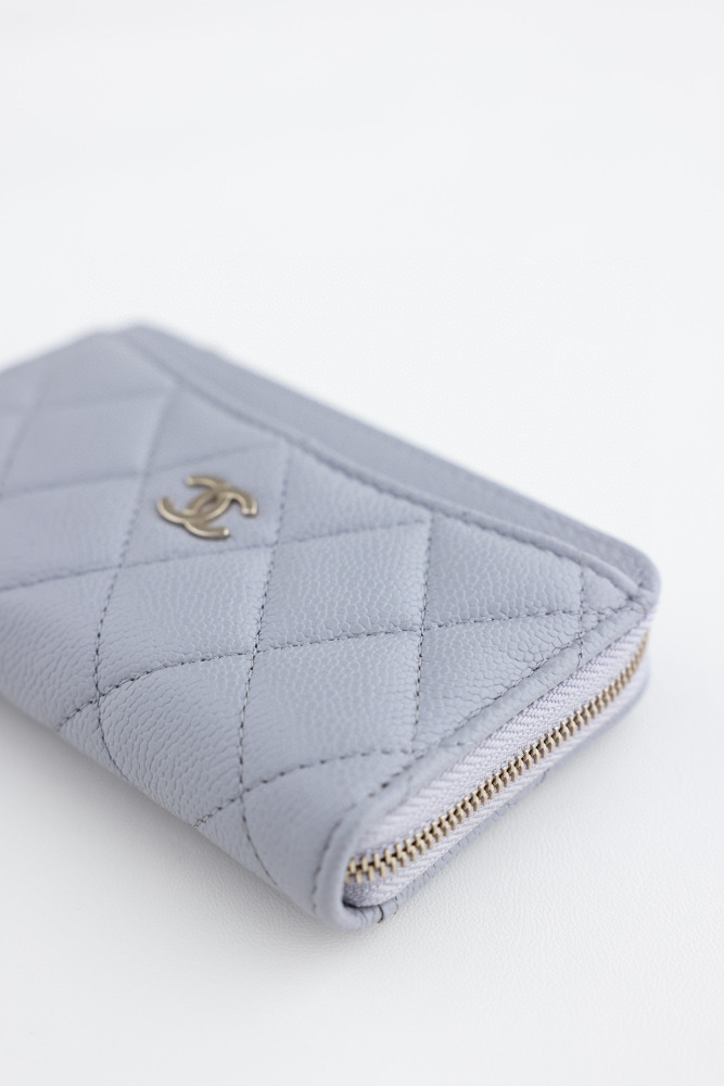 (cc) Chanel 24s card holder
