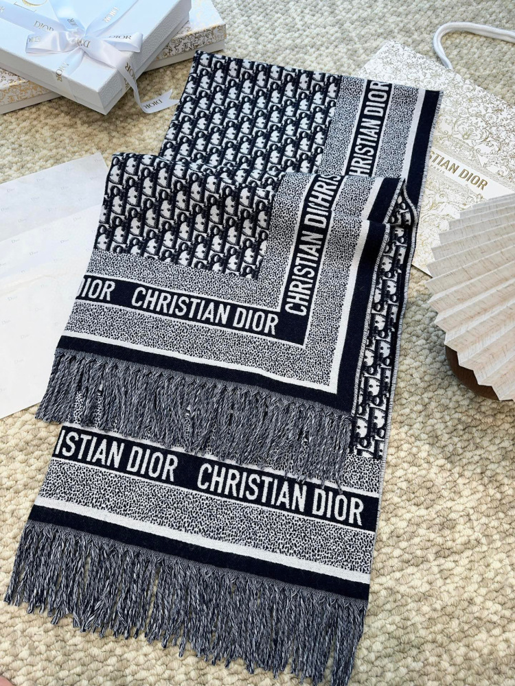Top grade Dior shawls