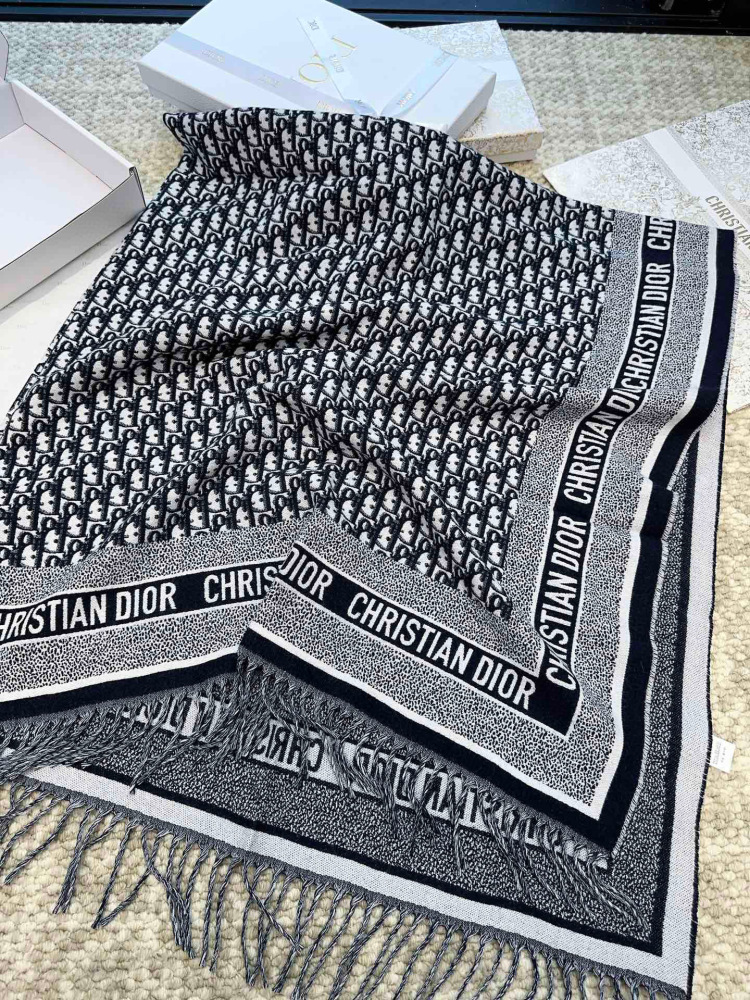 Top grade Dior shawls