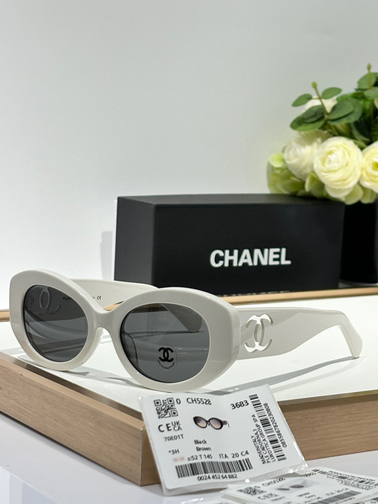 Top grade Chanel sunglasses