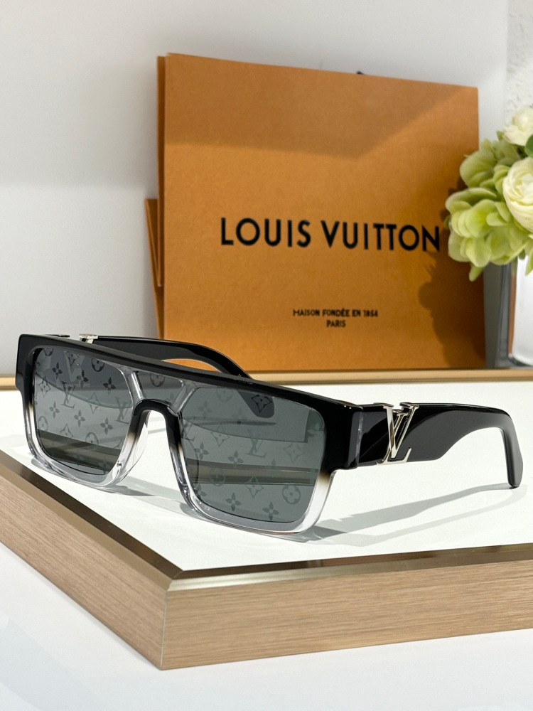 Top grade LV sunglasses