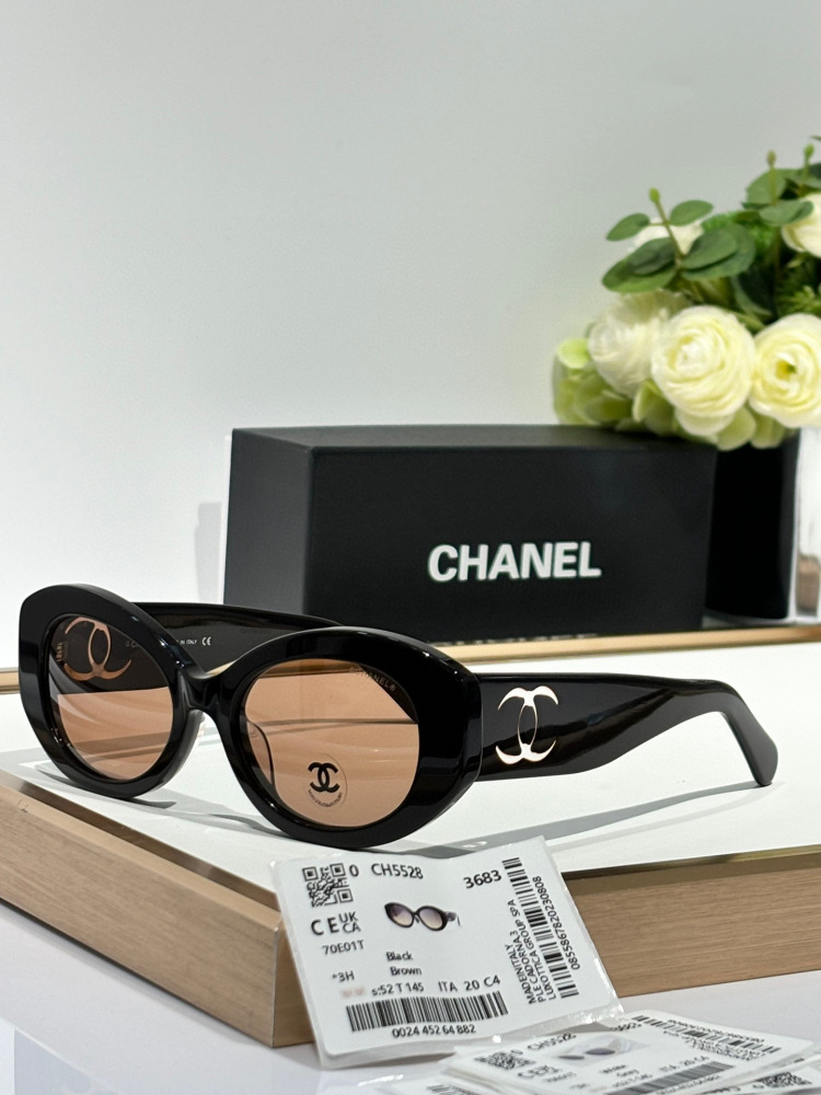 Top grade Chanel sunglasses