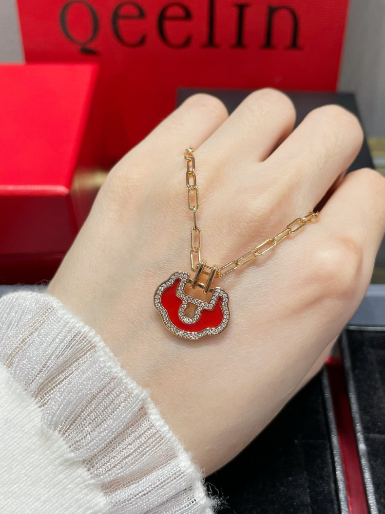 Qeelin YUYI Necklace