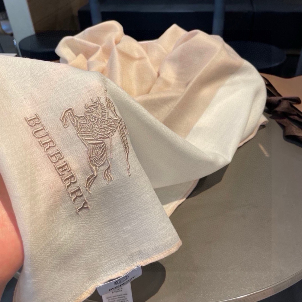 Top grade Burberry scarf