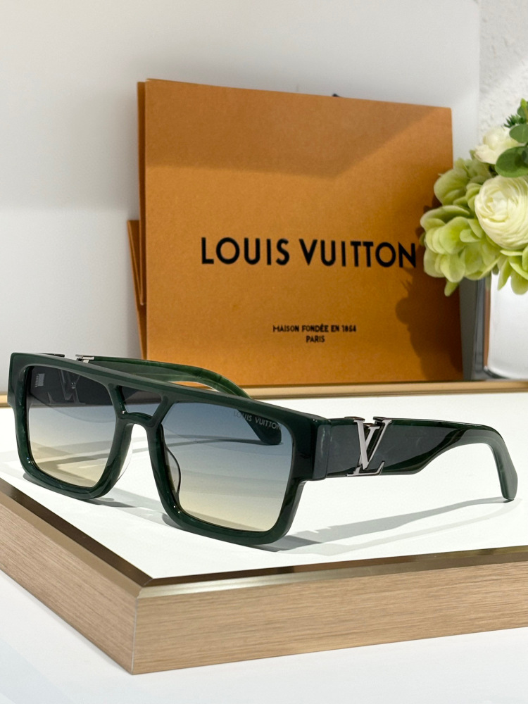 Top grade LV sunglasses