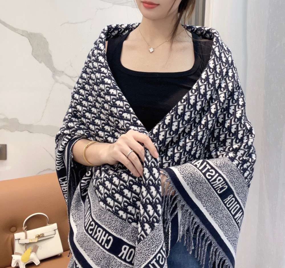 Top grade Dior shawls
