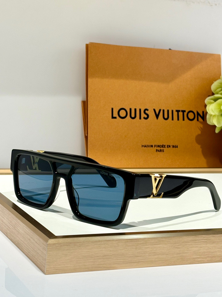 Top grade LV sunglasses
