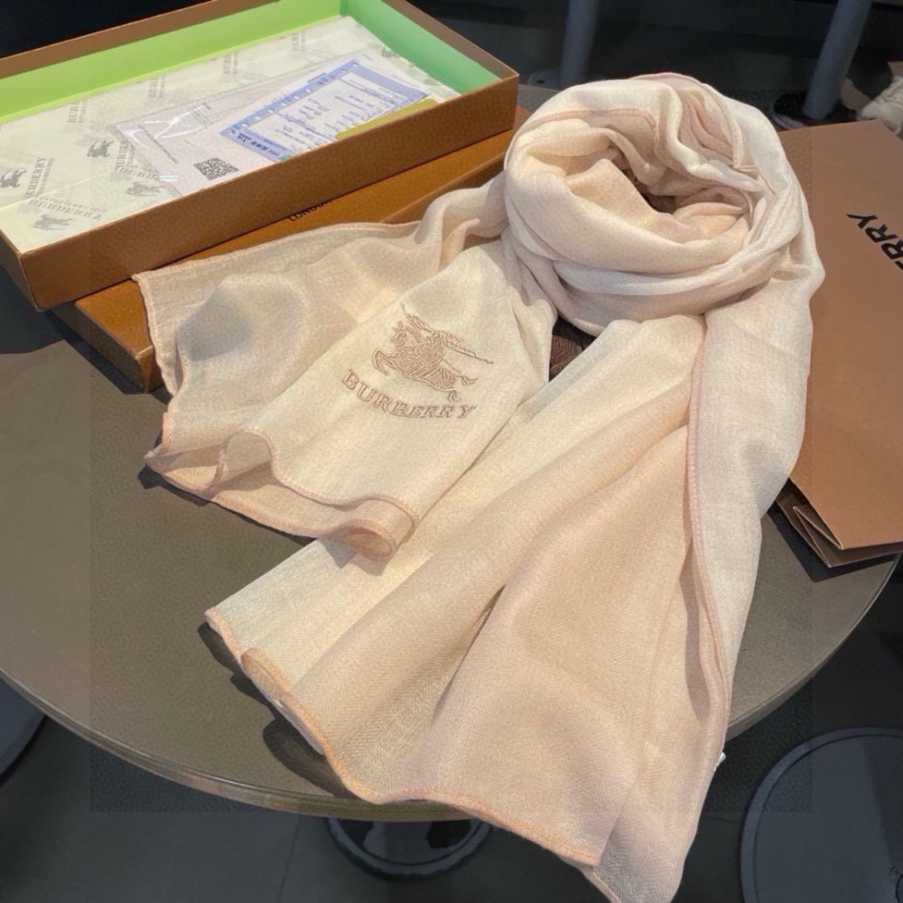 Top grade Burberry scarf