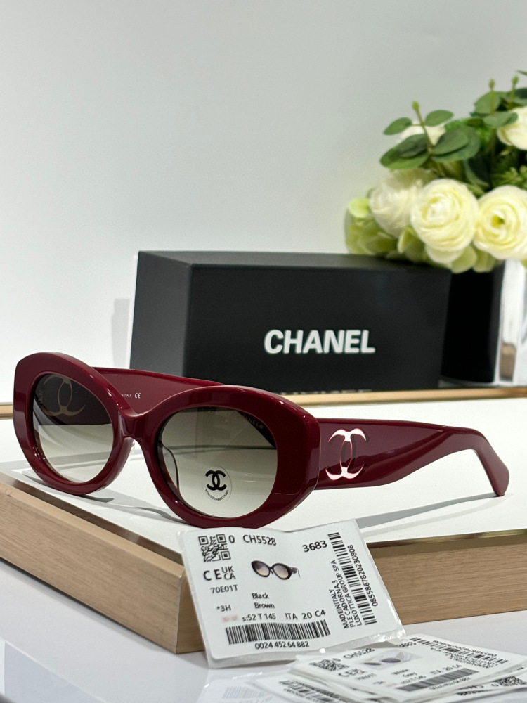 Top grade Chanel sunglasses
