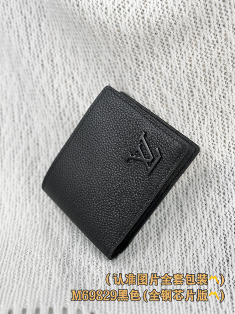 LV wallet M69829
