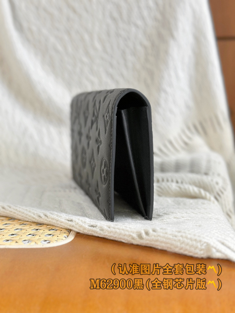 LV long wallet M62900