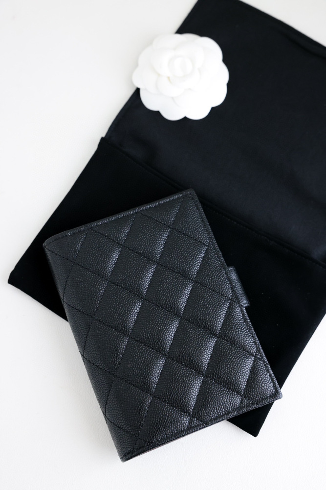 (cc) Chanel 24K passport holder (Wallet)