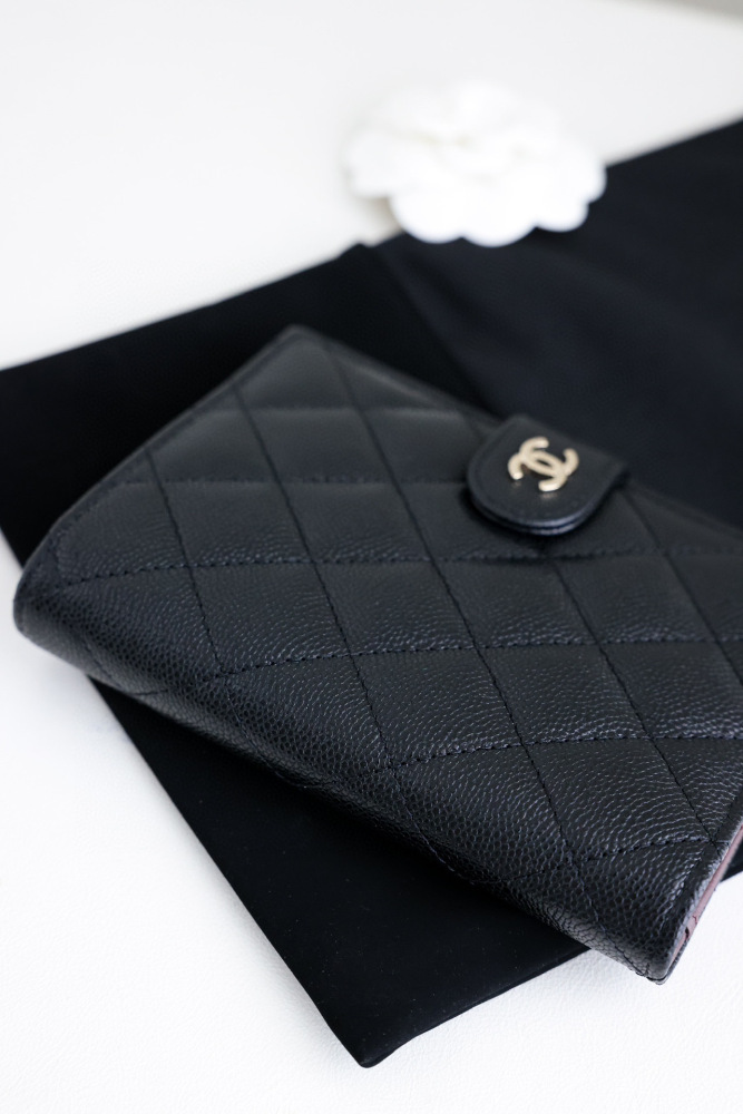 (cc) Chanel 24K passport holder (Wallet)