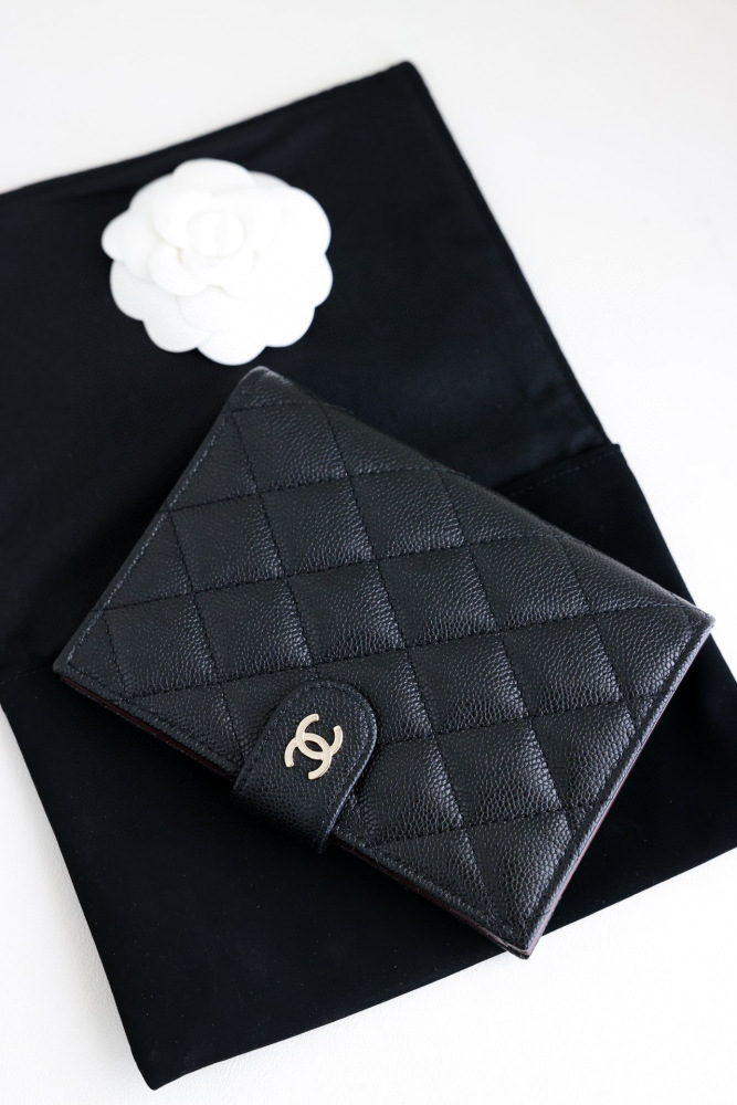 (cc) Chanel 24K passport holder (Wallet)