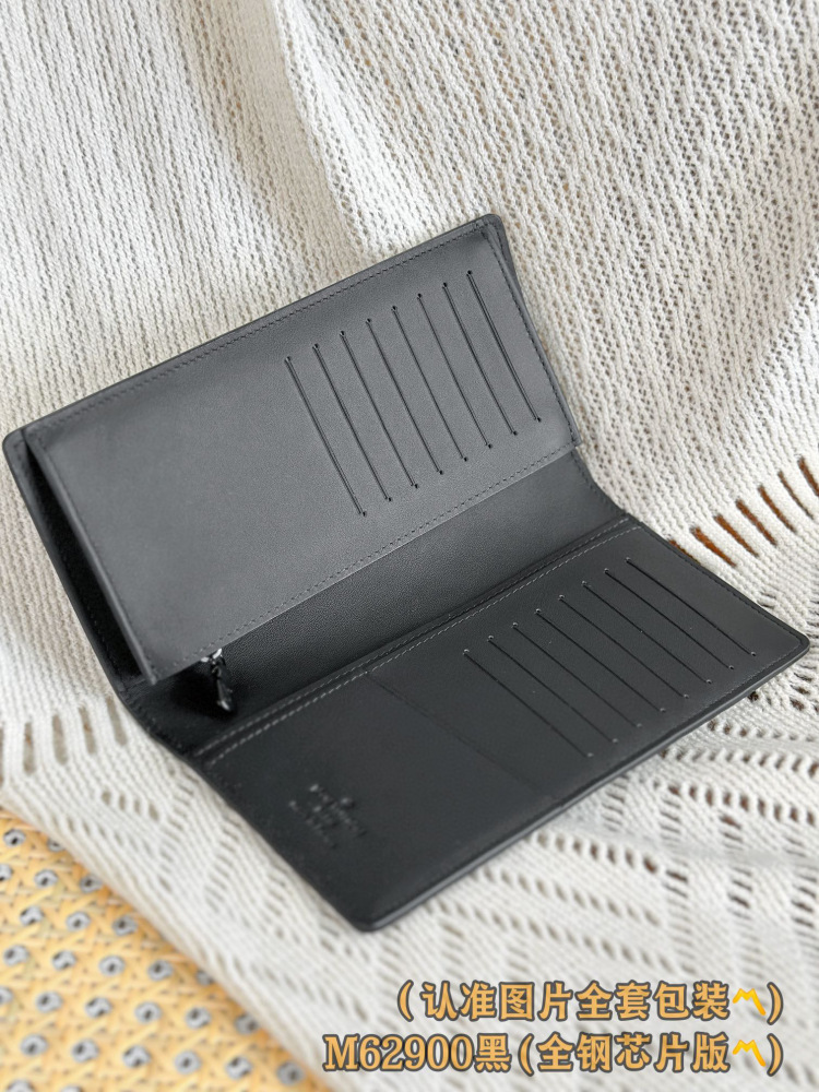 LV long wallet M62900