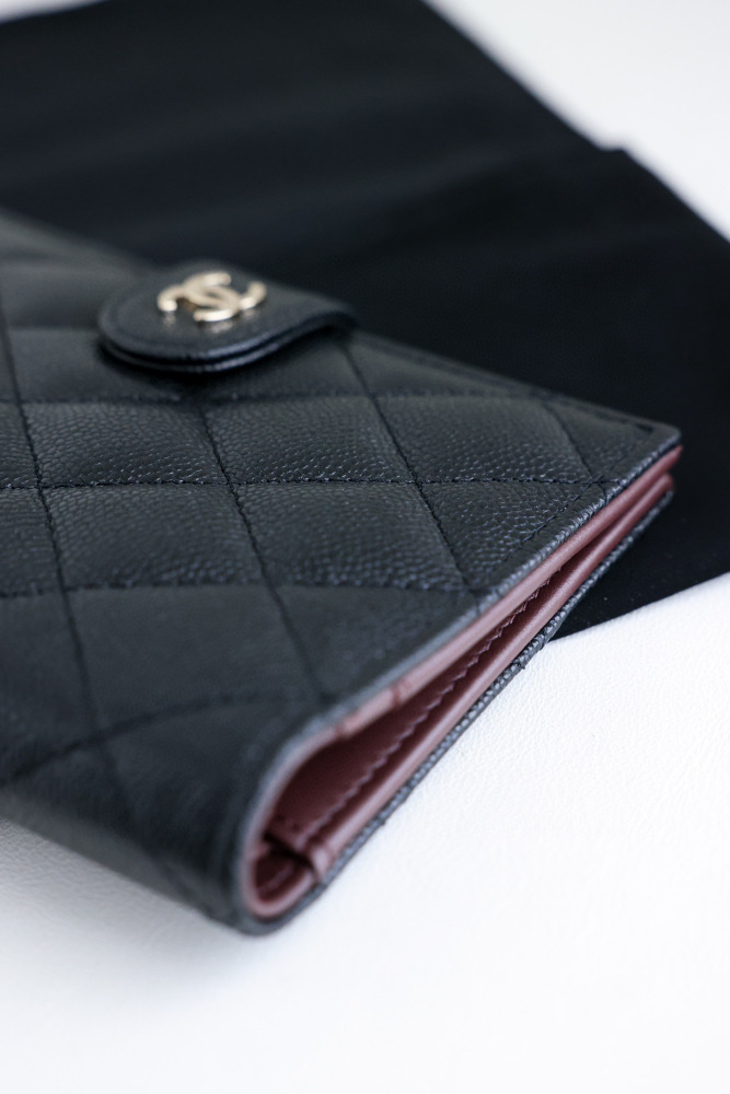 (cc) Chanel 24K passport holder (Wallet)