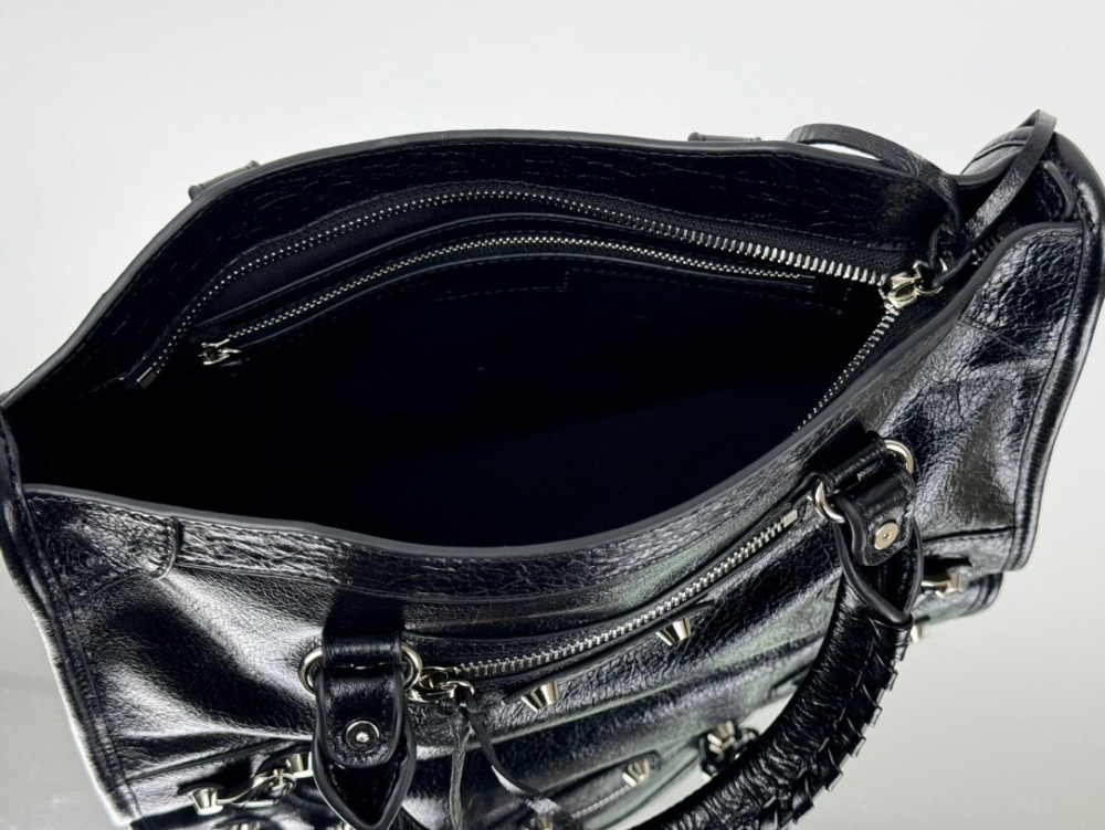Balenciaga city medium