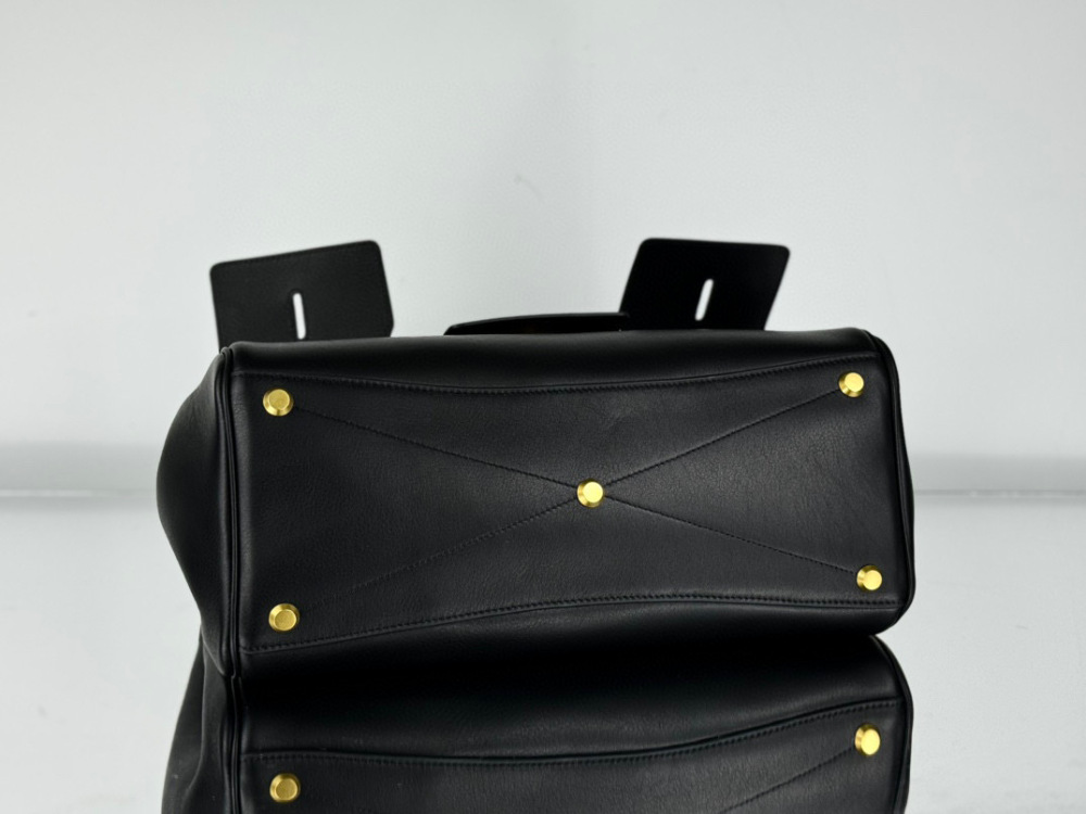 Balenciaga Bel air small
