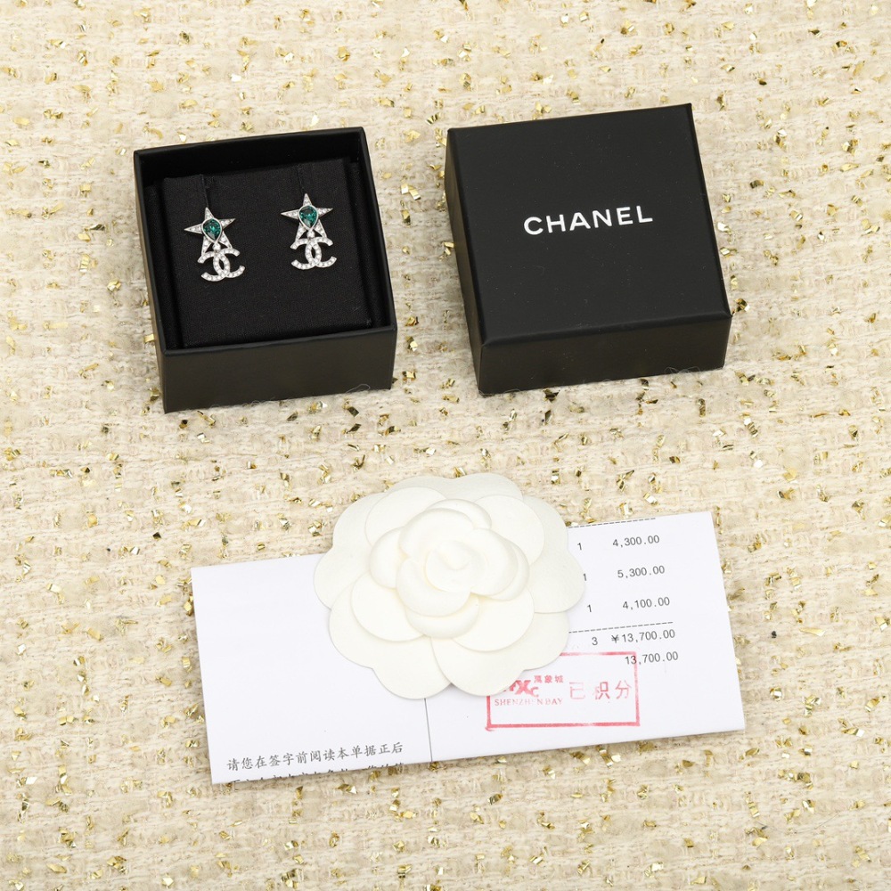 Chanel earring