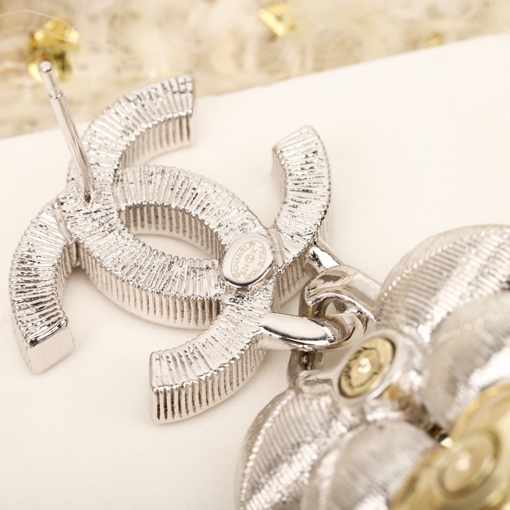 Chanel earring