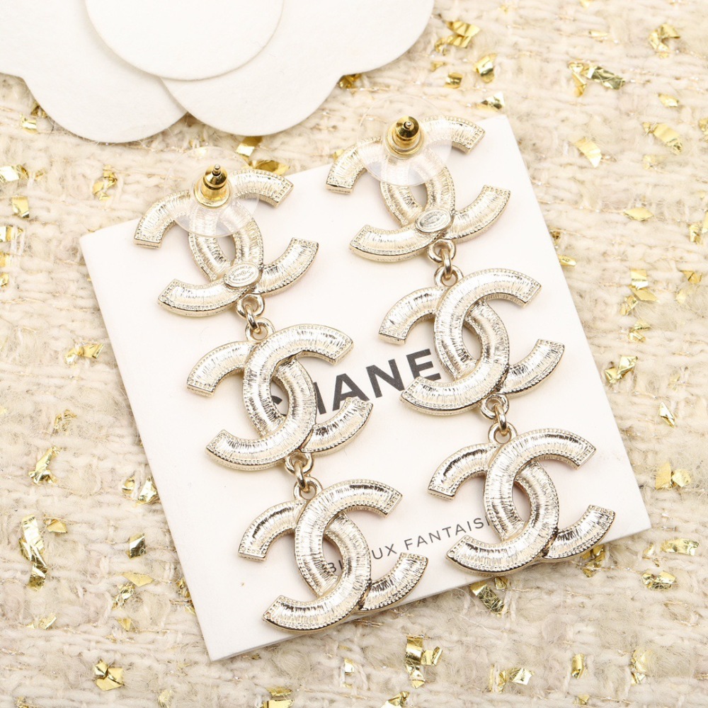 Chanel earring