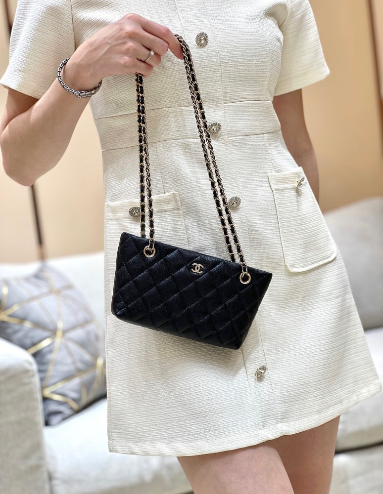 (cc) Chanel 25C mini bag