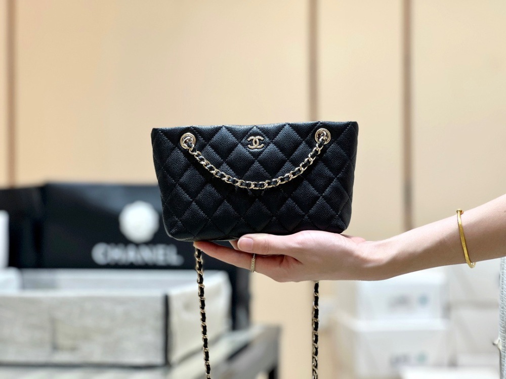 (cc) Chanel 25C mini bag