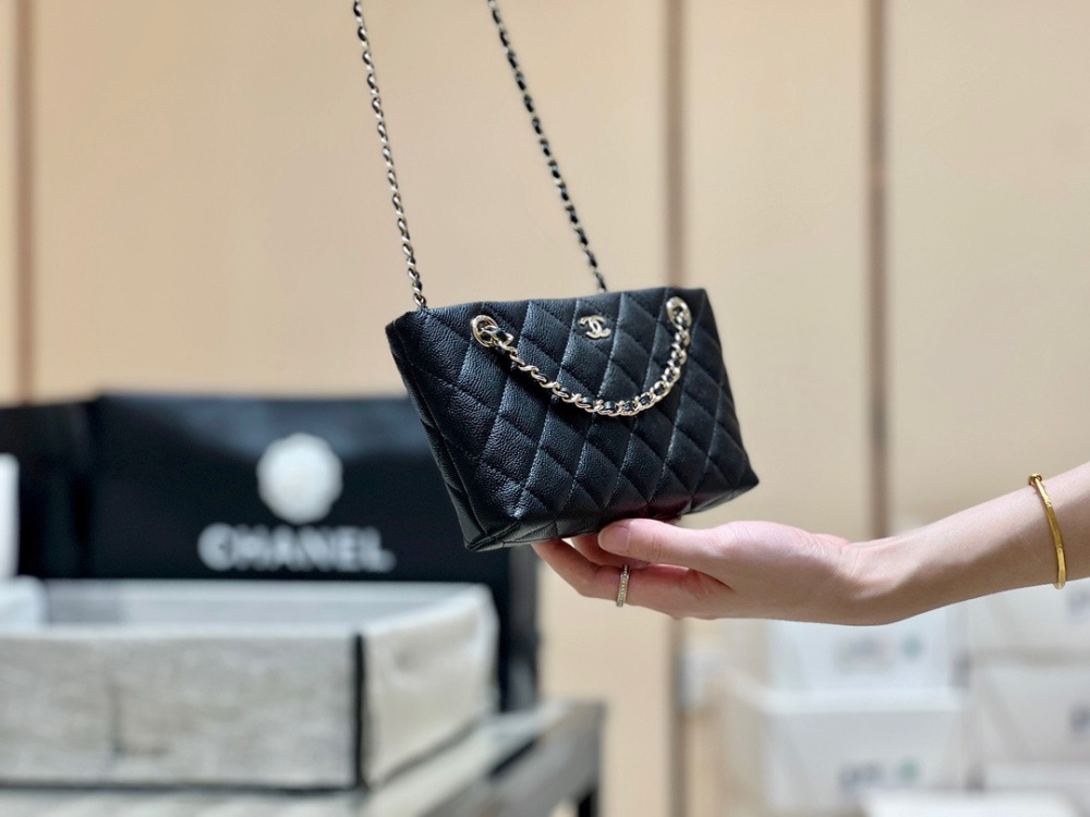 (cc) Chanel 25C mini bag