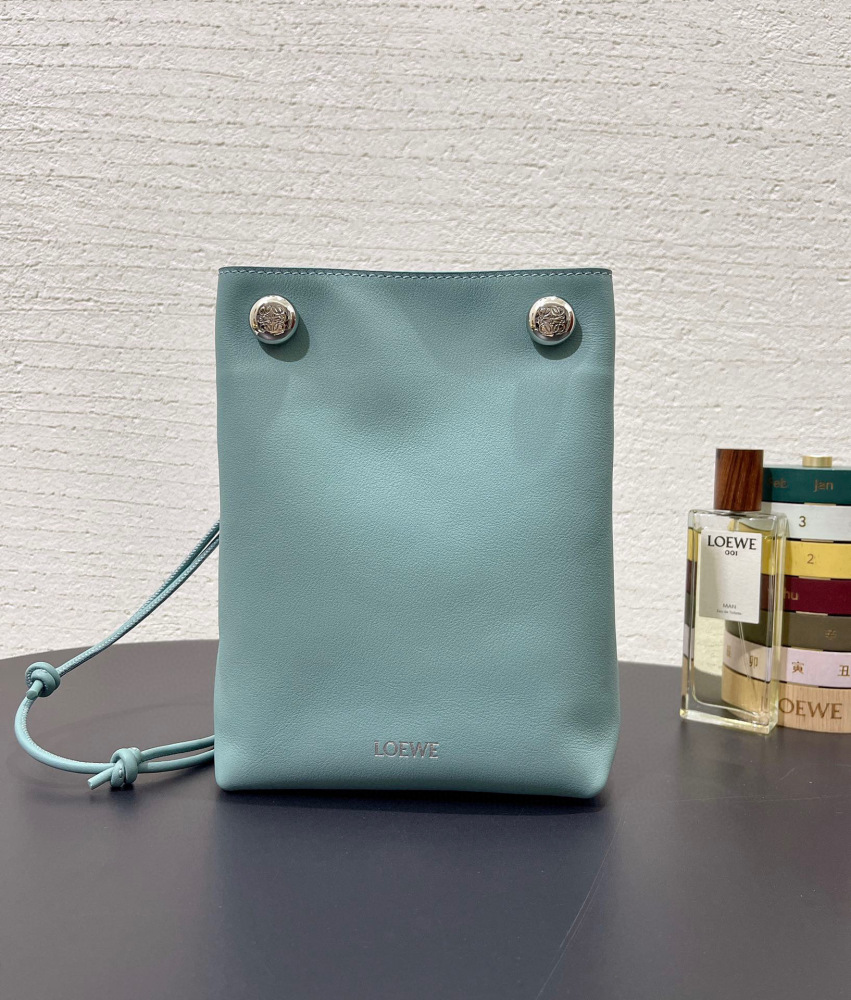 Loewe Pebble pouch
