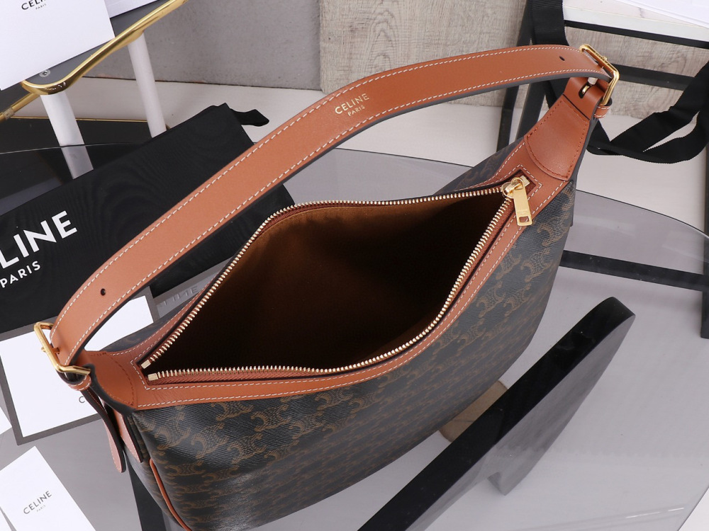 Celine Heloise medium