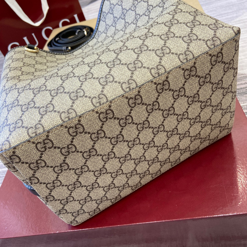 Gucci Bmblem bucket large