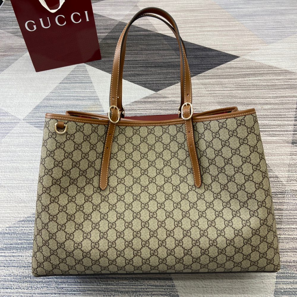 Gucci Emblem Large tote bag