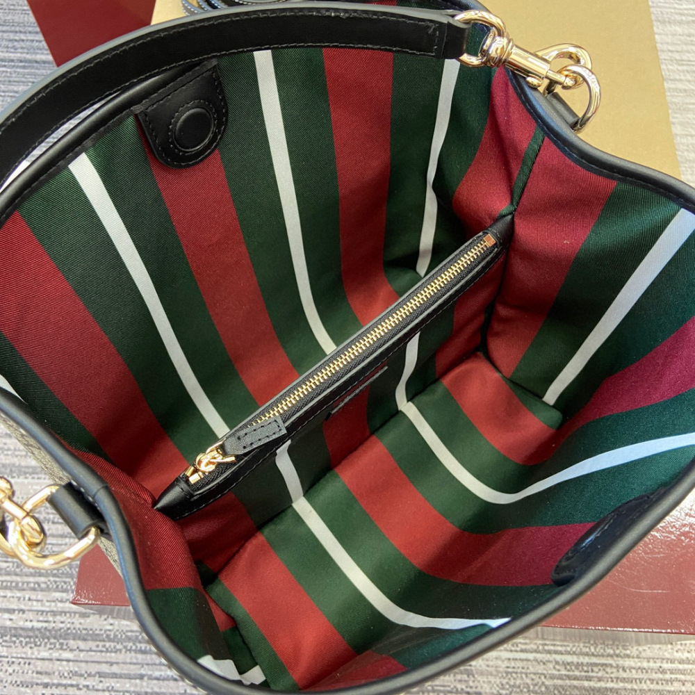 Gucci Bmblem bucket large